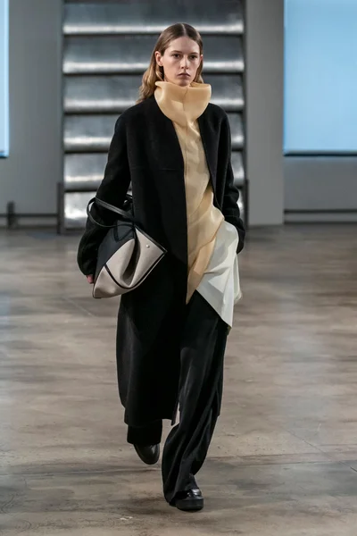 Look 22